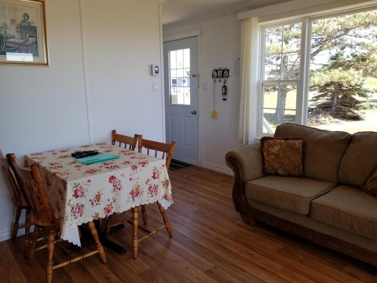 Blue Spruces Cottages Hampton Екстер'єр фото