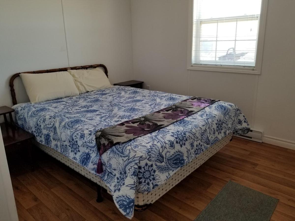 Blue Spruces Cottages Hampton Екстер'єр фото