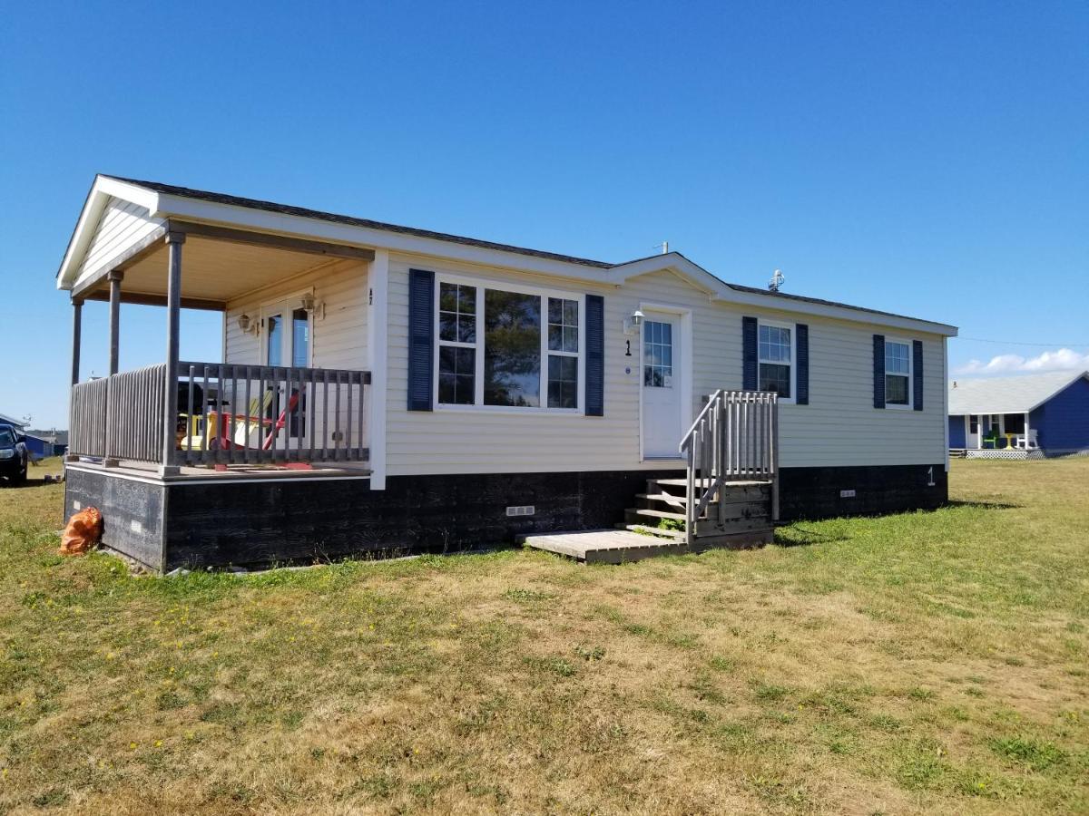 Blue Spruces Cottages Hampton Екстер'єр фото