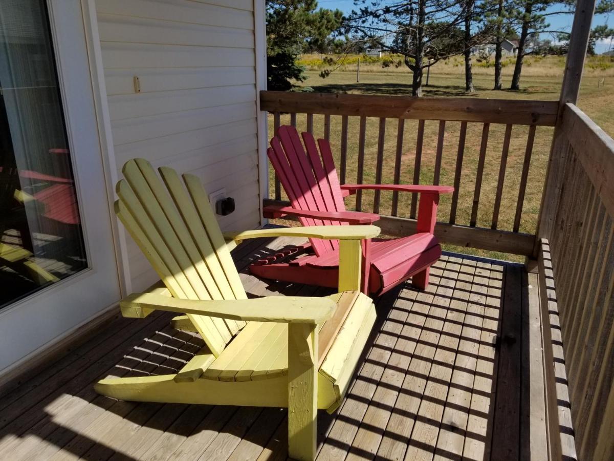 Blue Spruces Cottages Hampton Екстер'єр фото