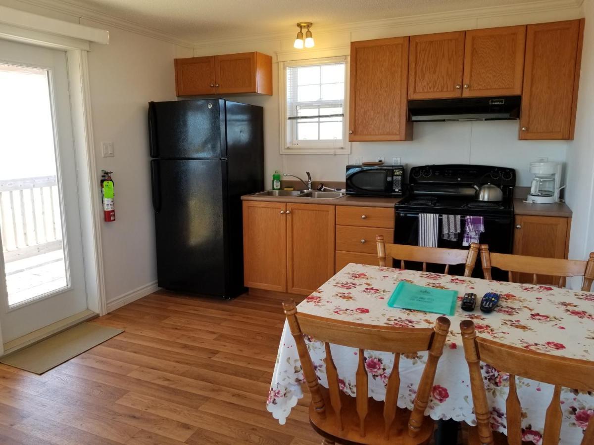 Blue Spruces Cottages Hampton Екстер'єр фото