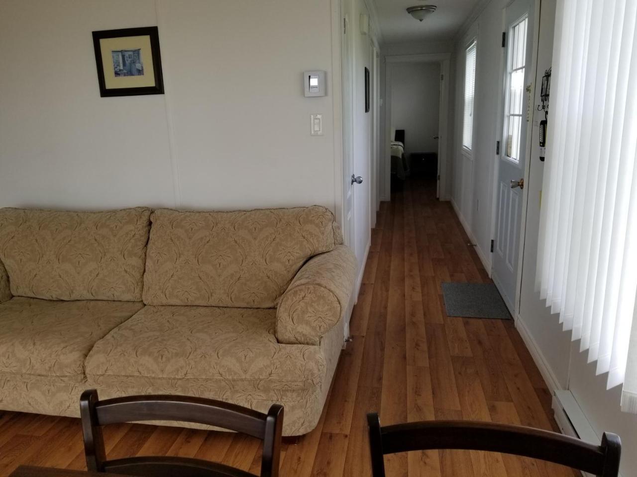 Blue Spruces Cottages Hampton Екстер'єр фото