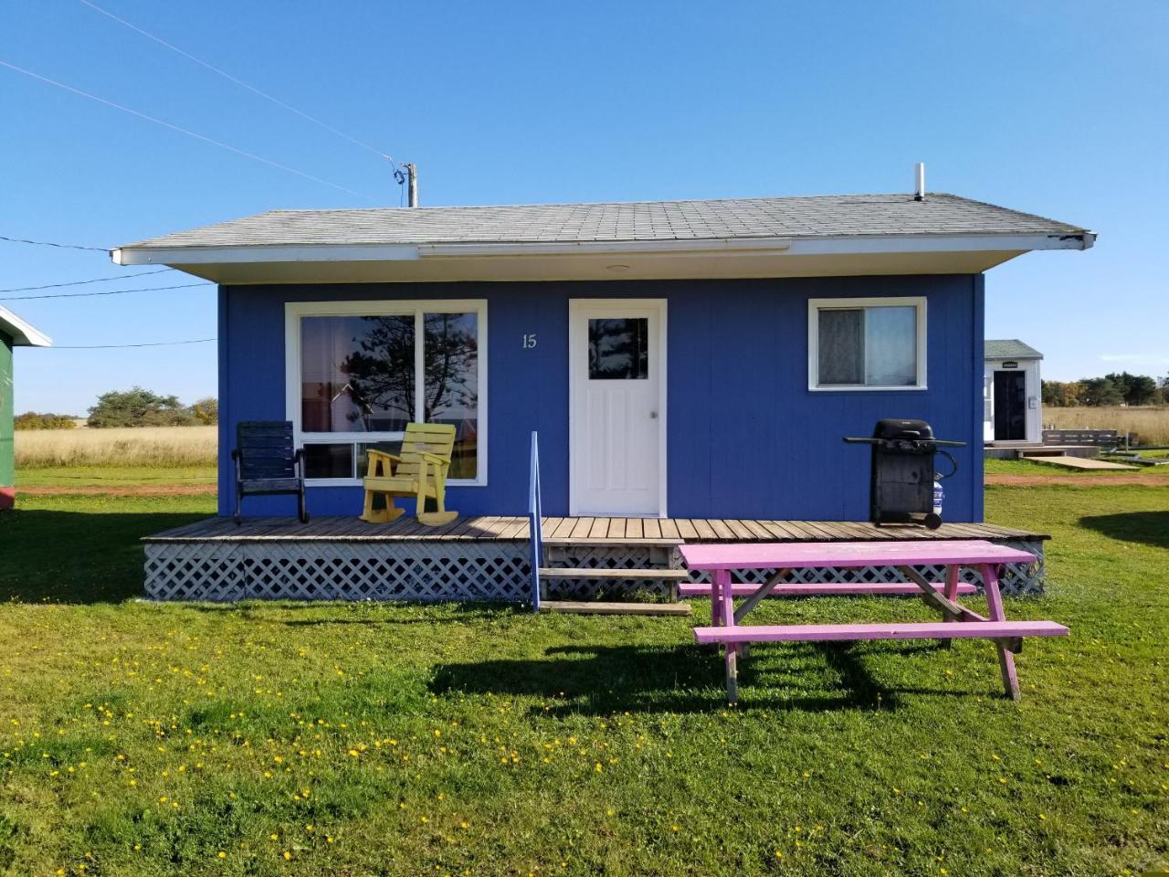 Blue Spruces Cottages Hampton Екстер'єр фото