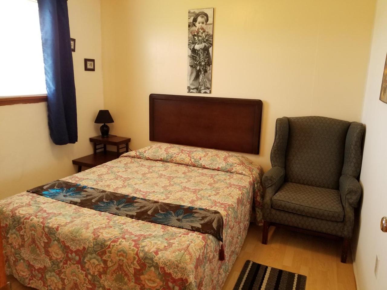 Blue Spruces Cottages Hampton Екстер'єр фото
