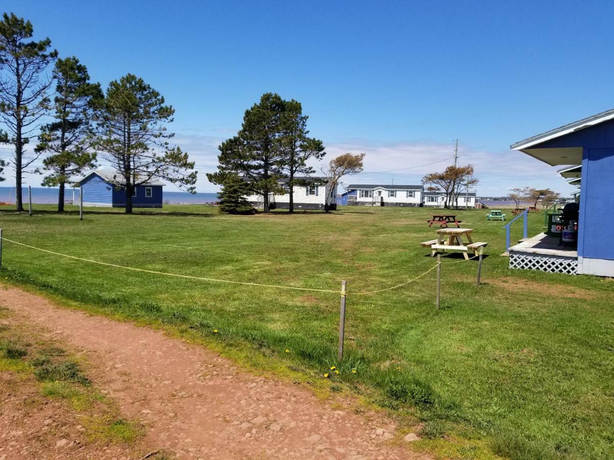 Blue Spruces Cottages Hampton Екстер'єр фото
