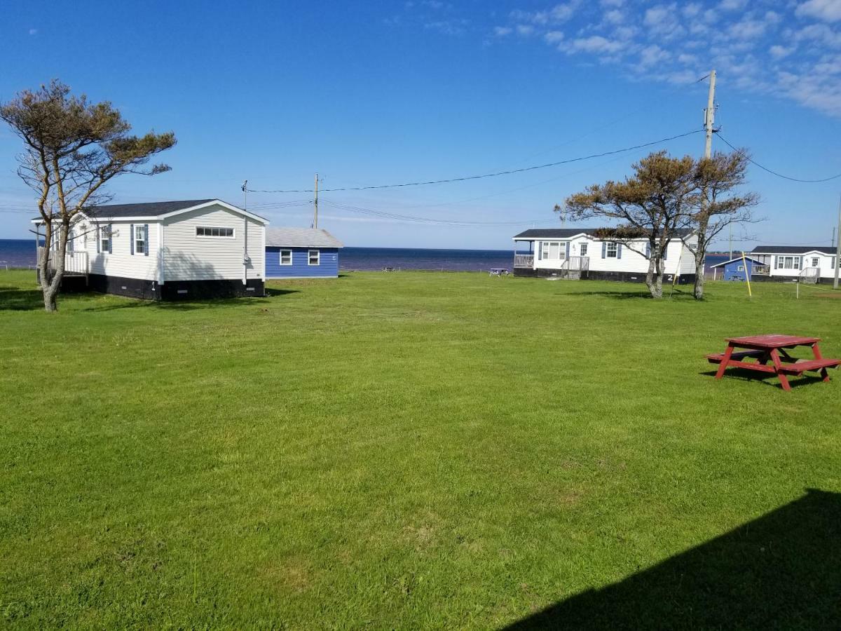 Blue Spruces Cottages Hampton Екстер'єр фото
