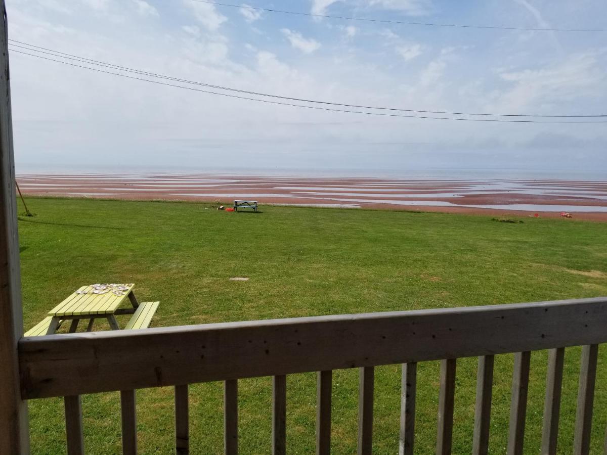 Blue Spruces Cottages Hampton Екстер'єр фото