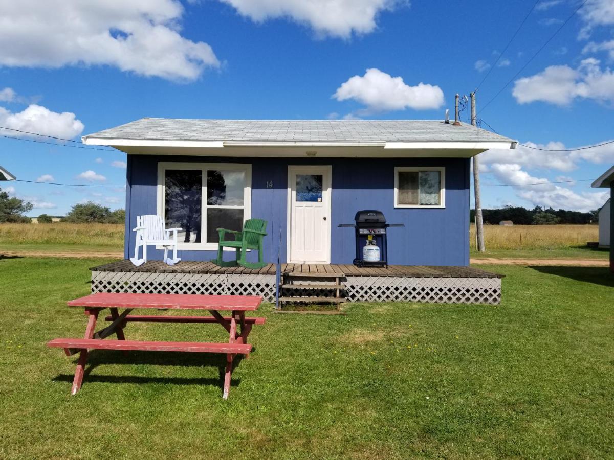Blue Spruces Cottages Hampton Екстер'єр фото